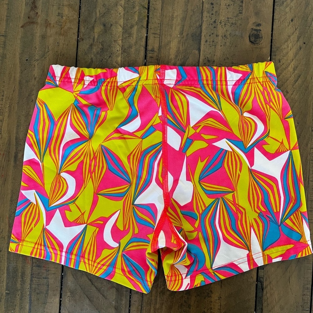 Reebok Women’s Fun Bright Printed Bike Shorts - Picture 3 of 3